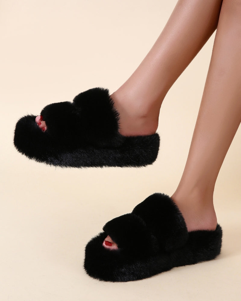 Esthika fluffy slippers